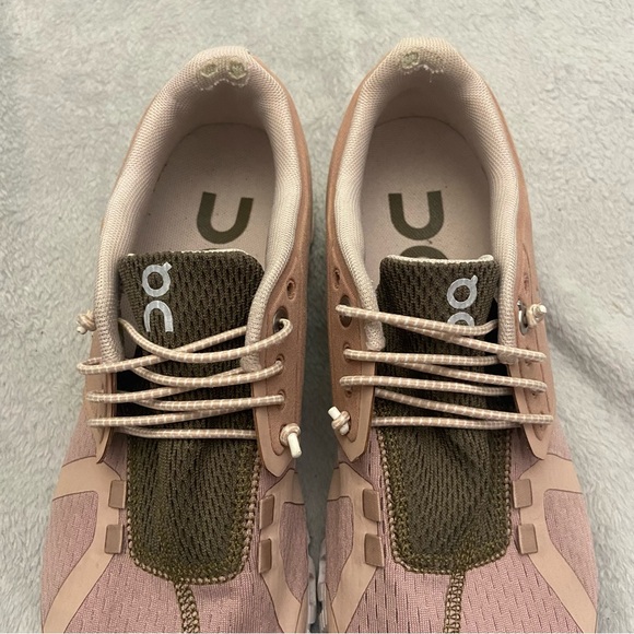On Running Cloud Low Top Sneaker Shoes Size 7.5 - Picture 7 of 11